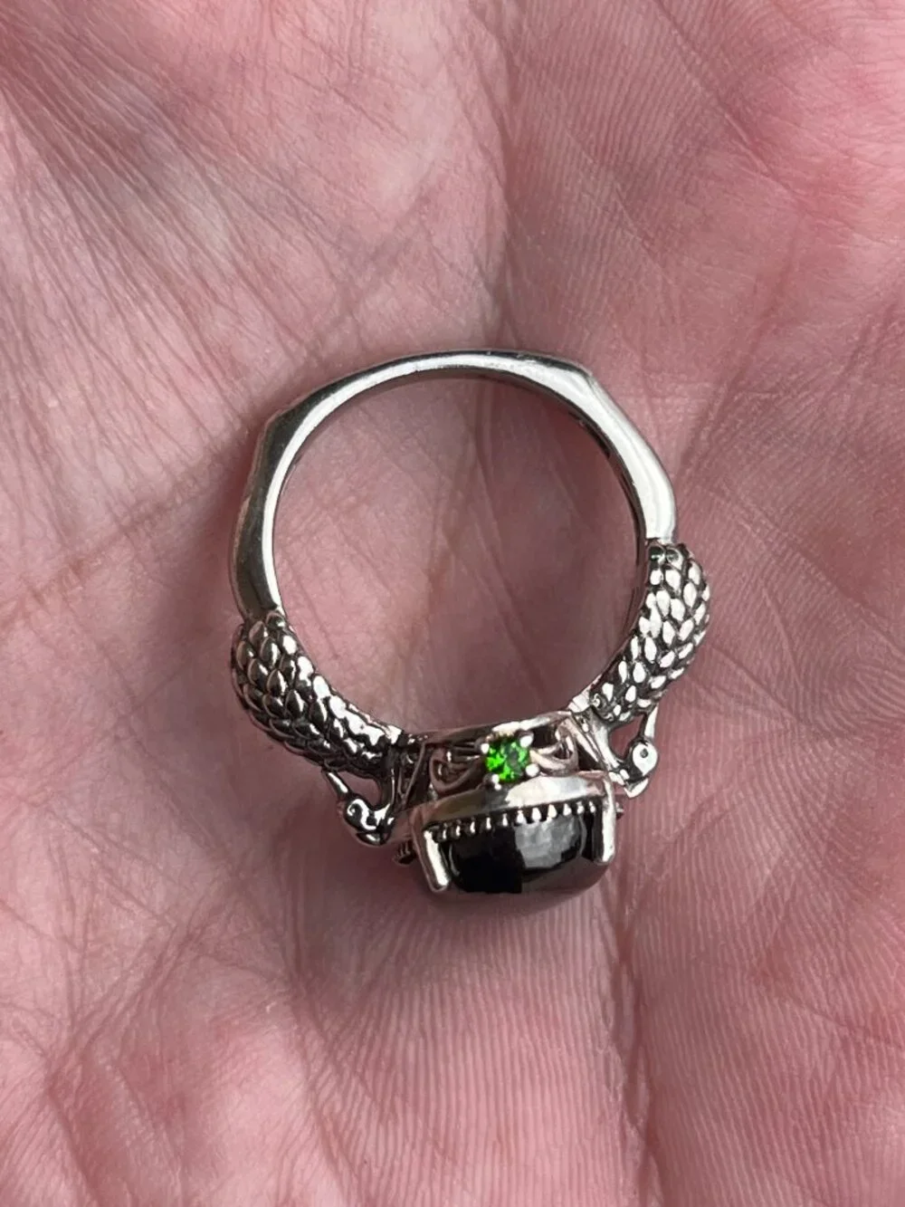 D'JOY 925 Sterling Silver Dragon Ring Black Cabochon Green Accent Stone SZ 8.25